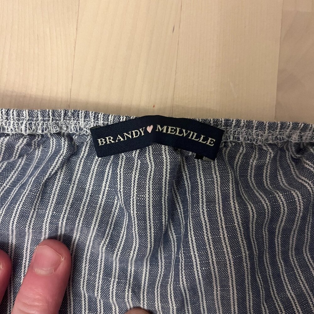 Brandy Melville crop top